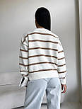 В'язаний светр жіночий у смужку зі спущеним плечем (р. 42-46) 4043241, фото 8