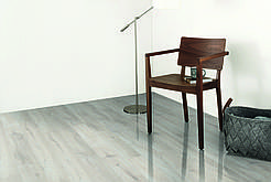 Ламінат Kaindl Дуб HELSINKI P80382 32 клас 8 мм Глянцевий