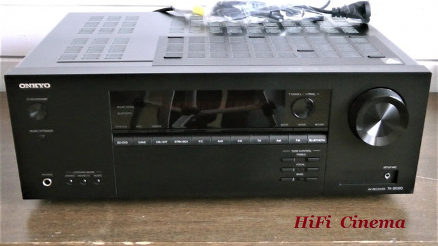 Onkyo TX-SR393 Black - front life.jpg