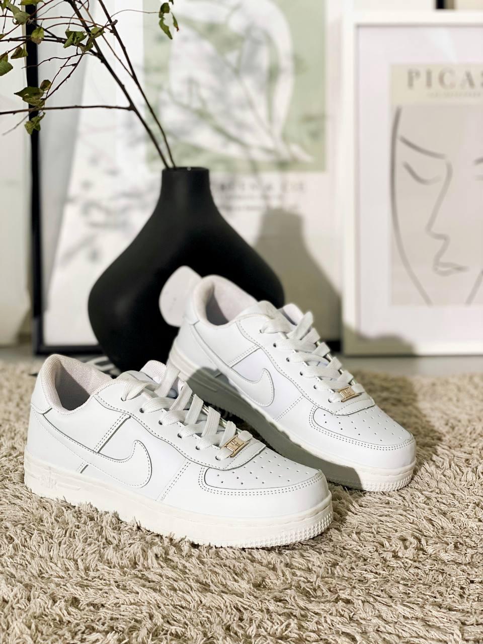 Женские Кроссовки Nike Air Force Белого Цвета Кеды Найк Аир Форсы Белые ...