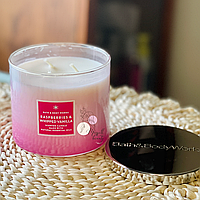 Парфюмированная свеча на 3 фитили Bath and Body Works из США - RASPBERRIES AND WHIPPED VANILLA - 411 г