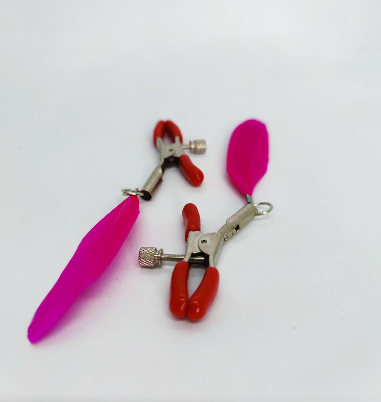 Затискачі на соски DS Fetish Nipple clamps feather L red