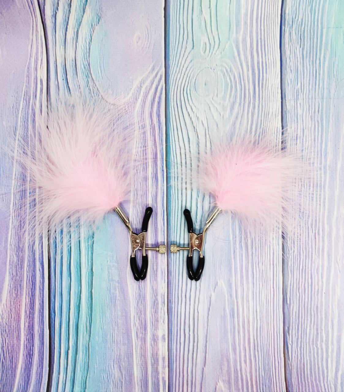 Затискачі на соски DS Fetish Nipple clamps metal feather pink