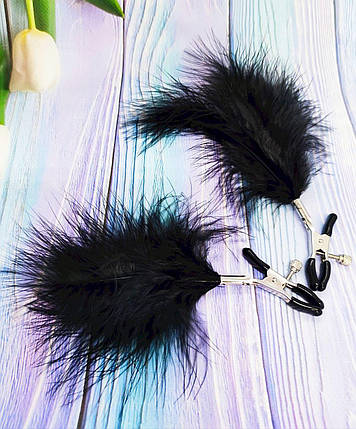 Затискачі на соски DS Fetish Nipple clamps metal feather black, фото 1