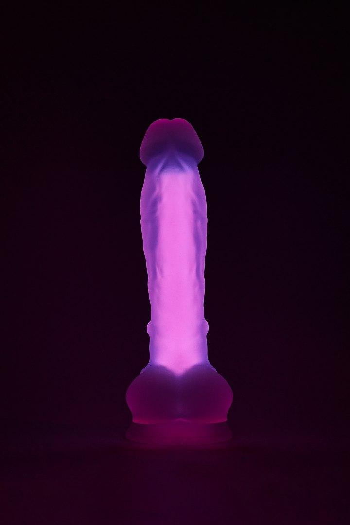 Фалоімітатор Dream Toys, що світиться RADIANT SOFT SILICONE GLOW IN THE DARK DILDO LARGE PINK