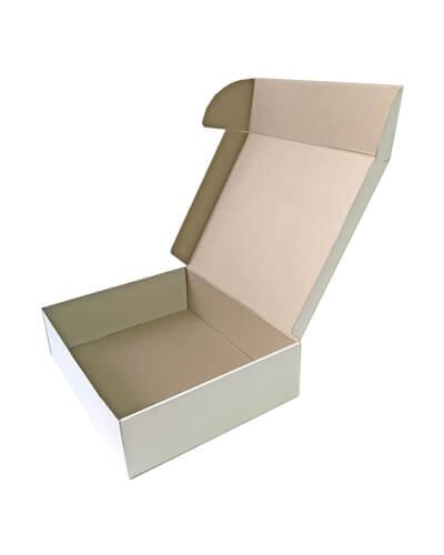 Подарочная картонная самосборная коробка 35х30х10см белая упаковка для подарков одежды - фото 2 - id-p1759969443