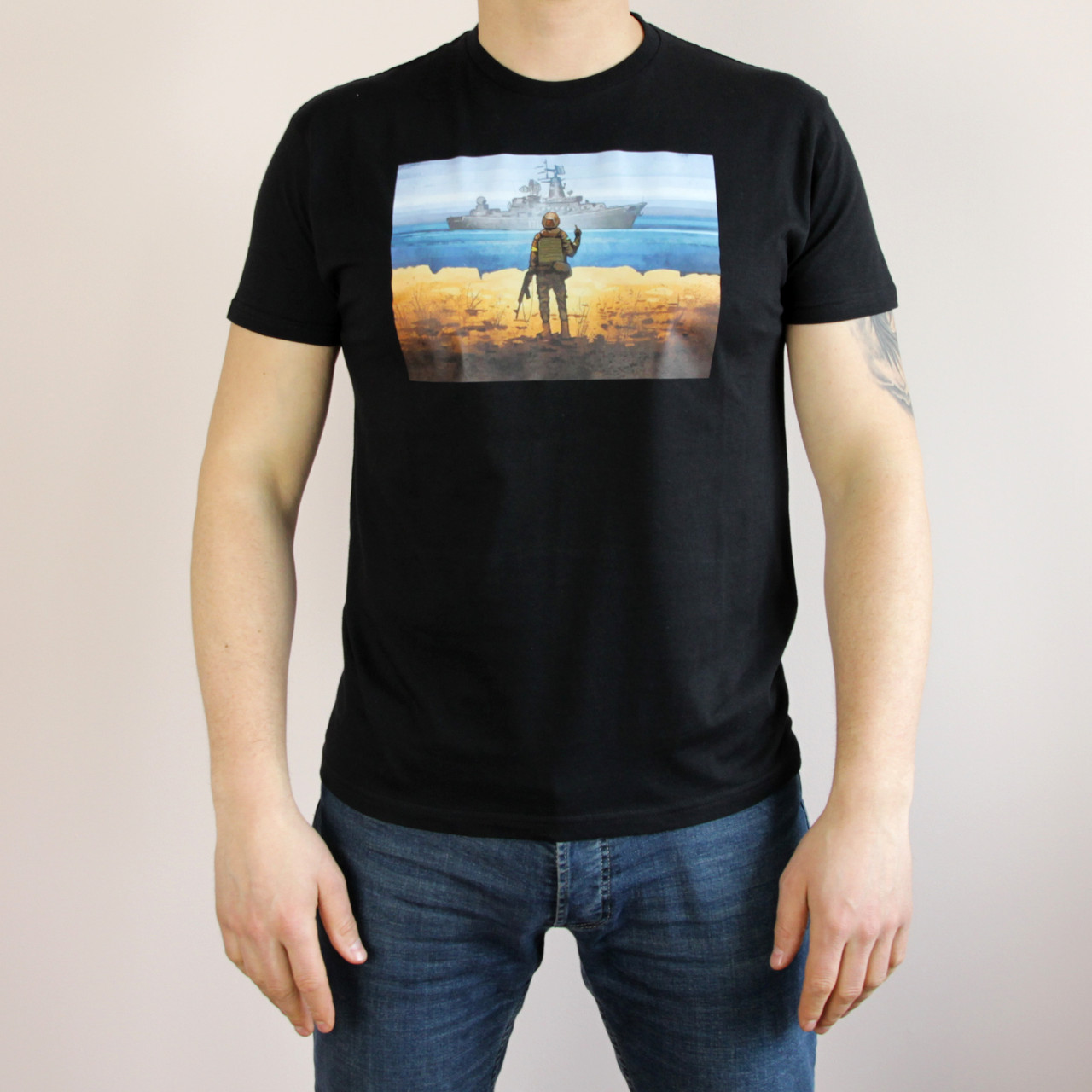 Патриотическая футболка марка "Русcкий военный корабль, иди..", черная хлопковая футболка на лето (разме 23 di - фото 1 - id-p1943095379