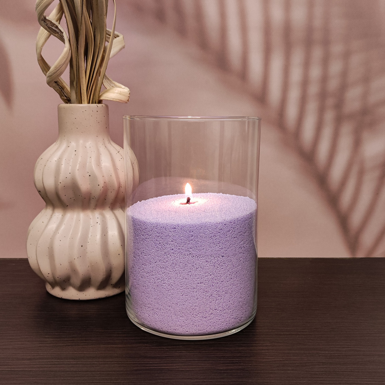 Фиолетовый пальмовый воск для насыпной свечи 1 кг + 1 м фитиля, гранулированный. Песочные свечи в гранулах. - фото 1 - id-p1943411871