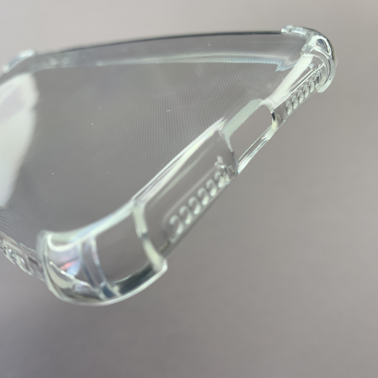 Чехол для iPhone 11 силиконовый противоударный с бронь углами чехол на ...