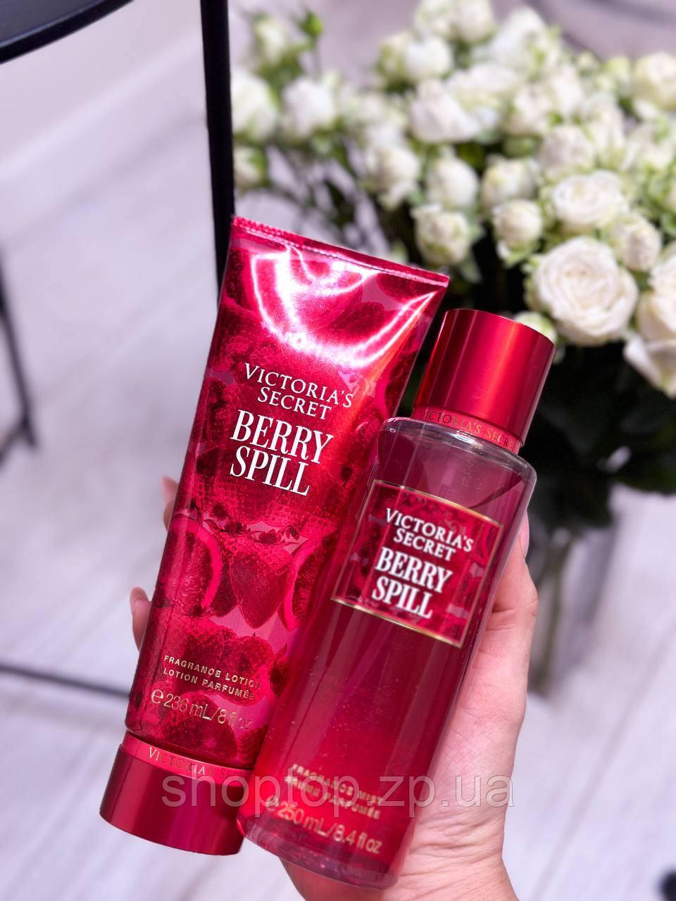 Подарунковий набір Victoria's Secret Berry Spill Лосьйон 236 мл + Міст 250 мл
