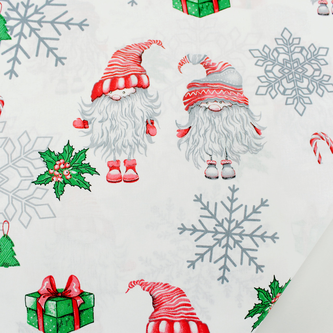 Новорічна тканина "Гноми з прозорими сніжинками" на білому №3011, фото 1