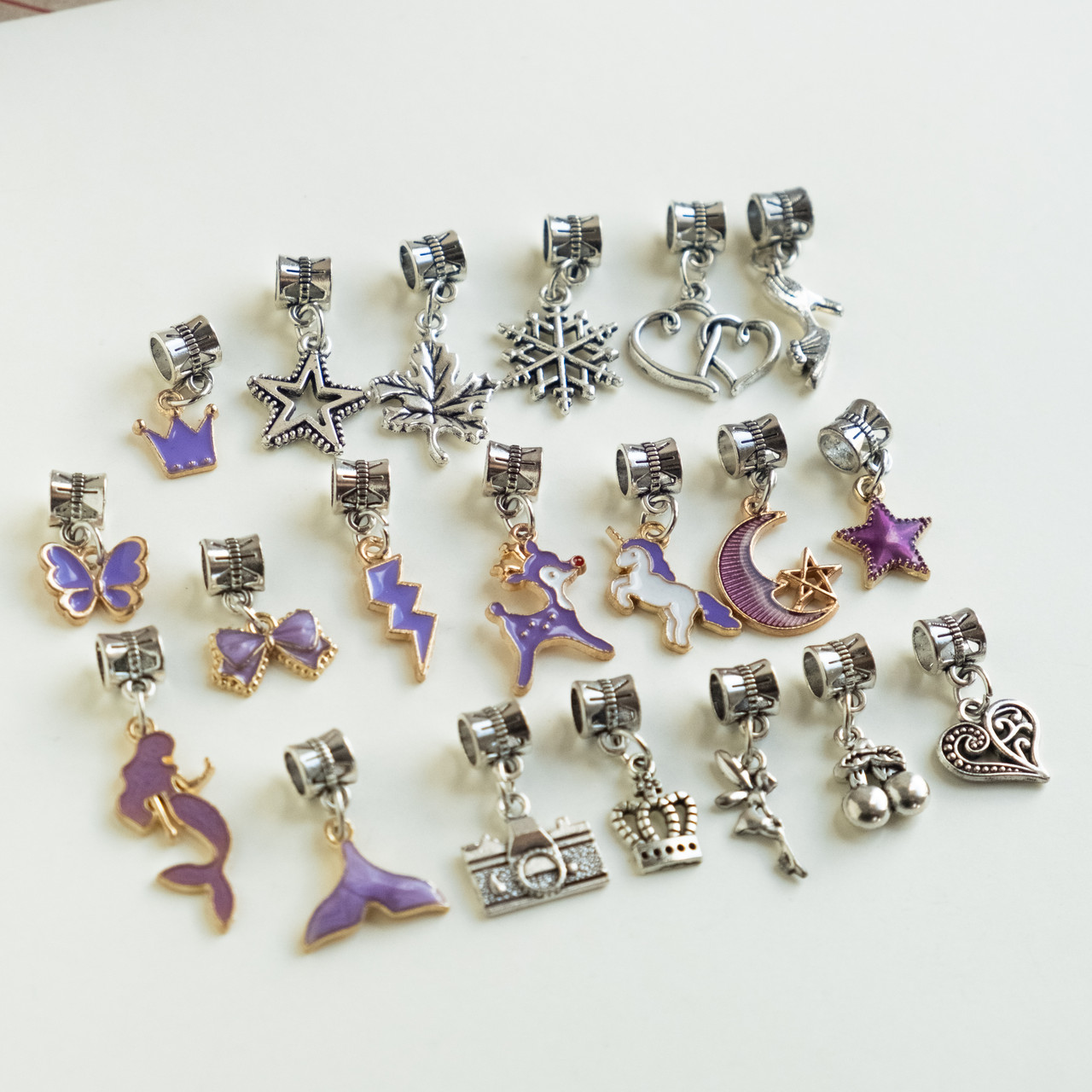Набор для создания шарм браслетов для девочек в стиле ПАНДОРА 65 деталей Бузковий - фото 3 - id-p1943466861