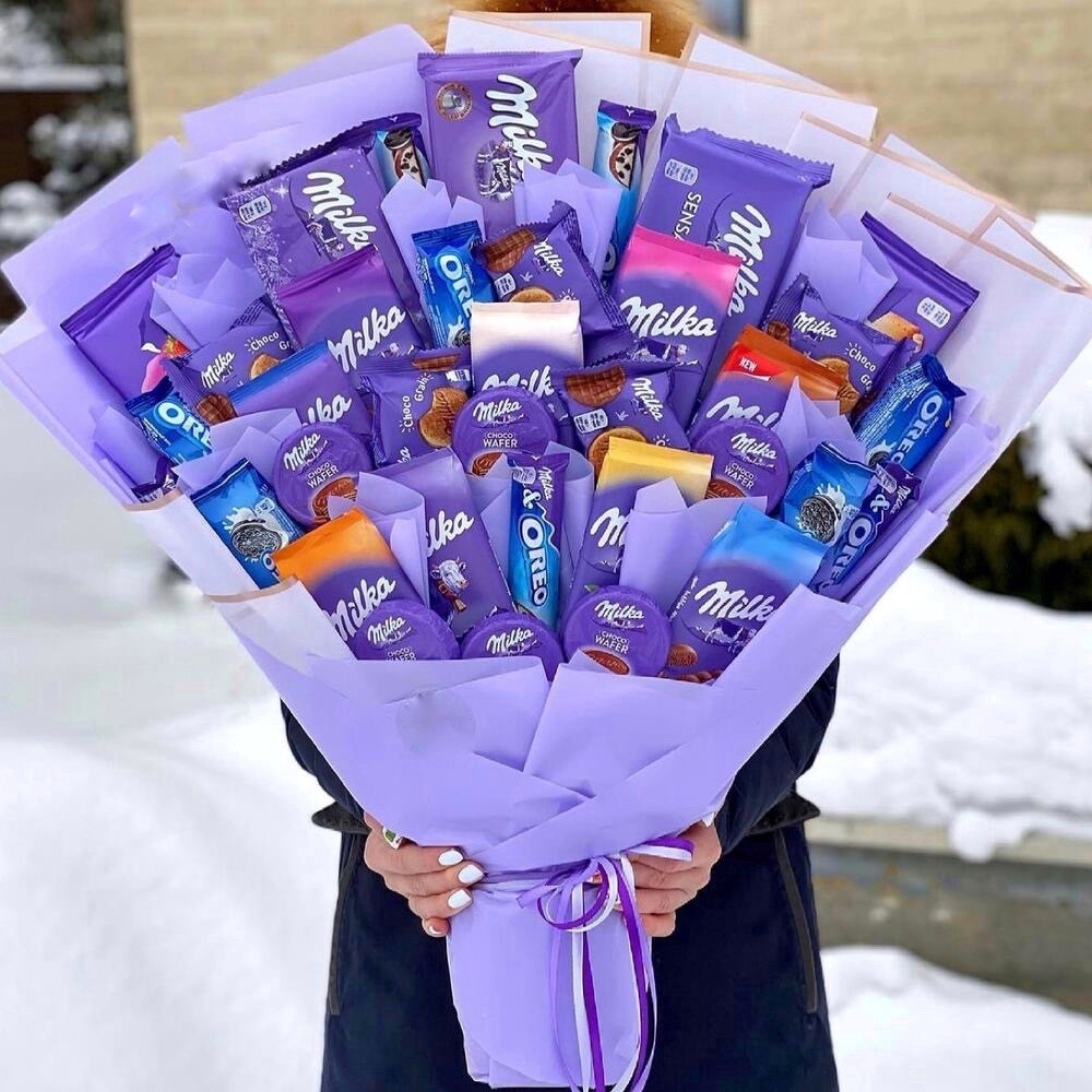 Великий букет з шоколадок і печива Milka оригінальний подарунок, фіолетовий