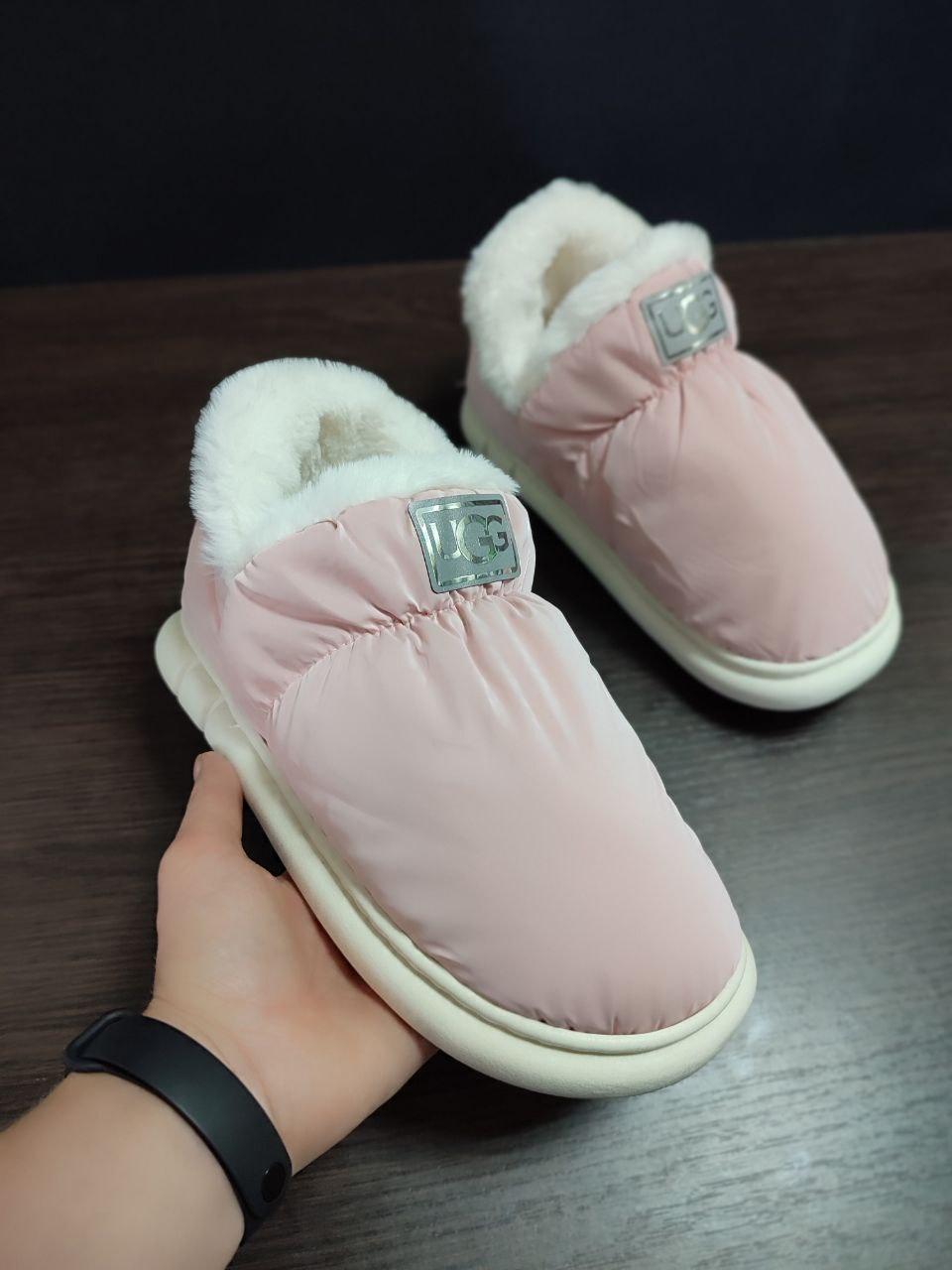 Дутики Ugg PINK зимові непромокальні високі РОЗОВОВІ з білою опушкою на білій підошві жіночі без застібки