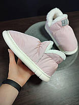 Дутики Ugg PINK зимові непромокальні високі РОЗОВОВІ з білою опушкою на білій підошві жіночі без застібки, фото 4