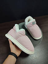 Дутики Ugg PINK зимові непромокальні високі РОЗОВОВІ з білою опушкою на білій підошві жіночі без застібки, фото 5