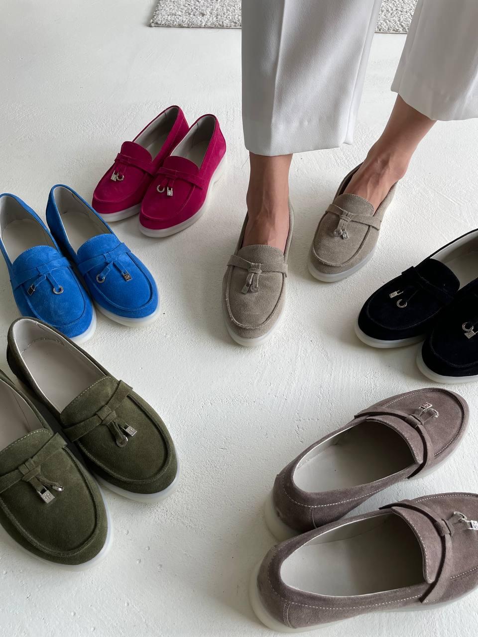 Жіночі замшеві лофери з декором на низькому ходу, фото 1