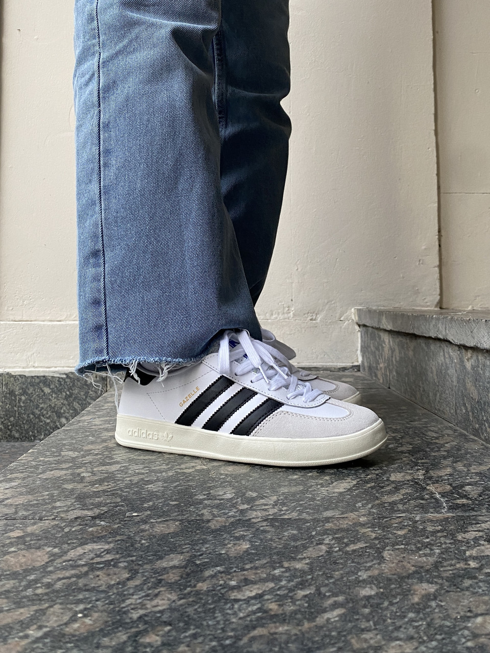 Кросівки чоловічі білі Adidas Gazelle Indoor Black/White (13318)
