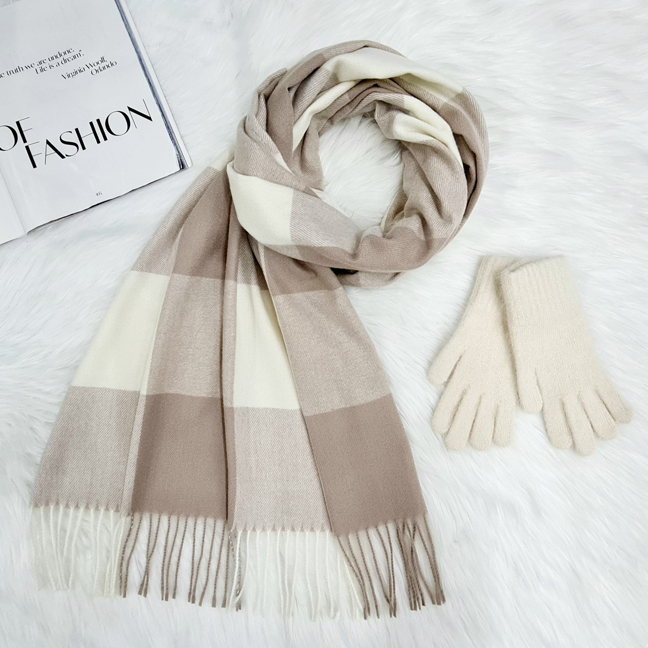 Комплект жіночий зимовий (шарф+рукавички) M&JJ One size Бежевий 1140 - 4217, фото 1