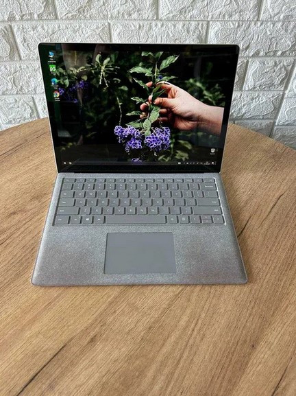 Ноутбук Сенсорний Surface Laptop 13.5" 2256x1504 IPS i7 7660U 16Gb SSD 512Gb Б/В, фото 1