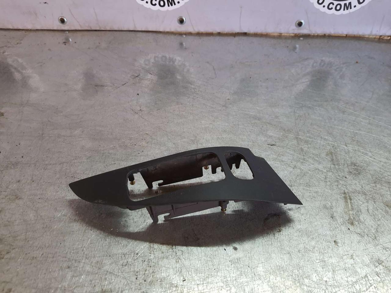 Купить Панель стеклоподъемников A2037270128, цена 287 ₴ — Prom.ua (ID ...