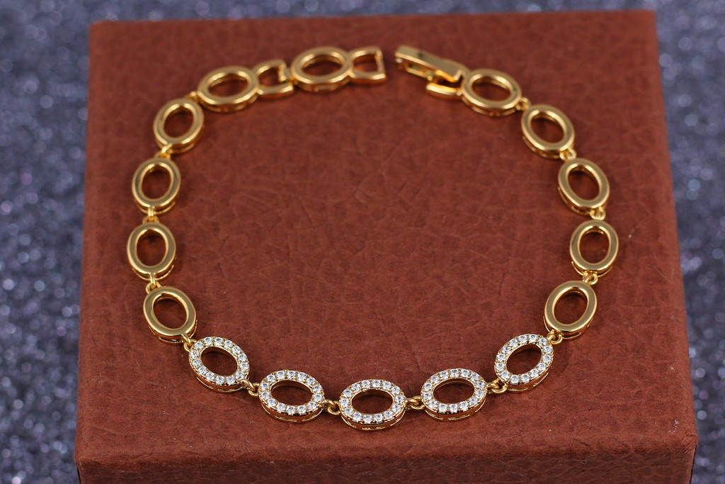 Браслет Xuping Jewelry п'ять фианитовых овалів 17 см 7 мм золотистий