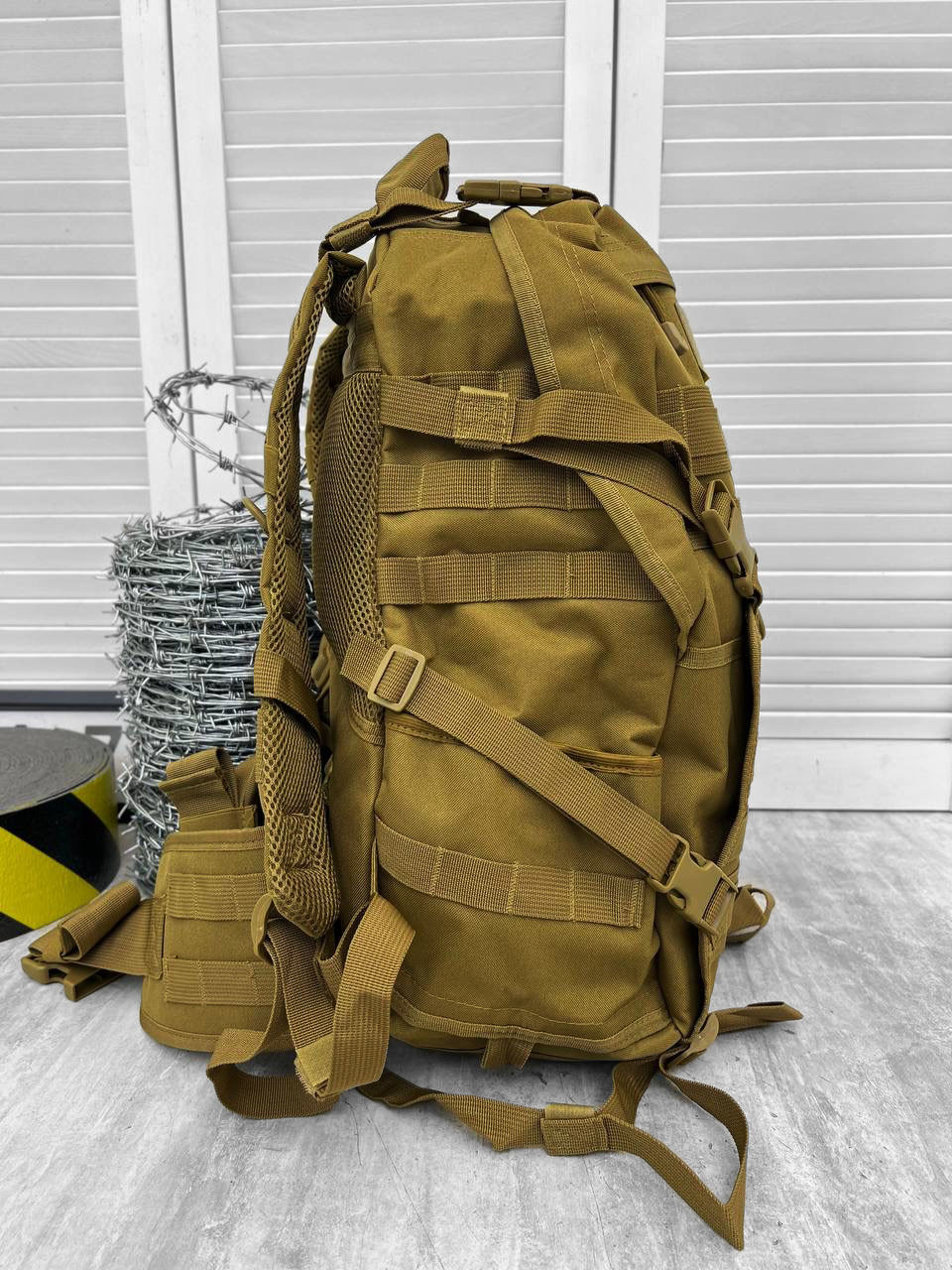 Тактический рюкзак с держателем для шлема на 30л койот, штурмовой армейский рюкзак - фото 3 - id-p1944818034