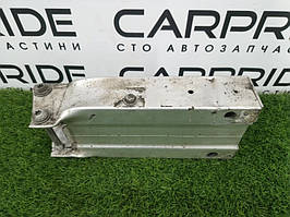 Кронштейн підсилювача бампера Mercedes-Benz E-class W212 2.2 CDI 2013 перед. лев. (б/у)