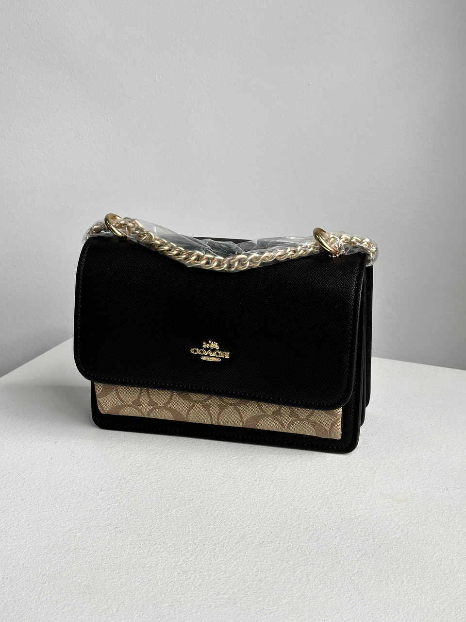 Жіноча сумка Коуч чорна Coach Black Mini Klare Crossbody in Signature Canvas in Light Khaki/Snake, фото 1