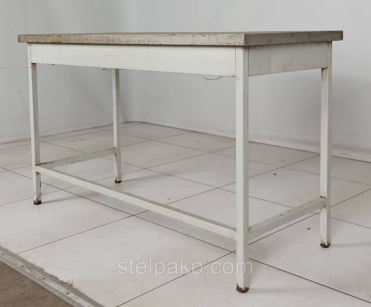 Стіл із нержавіючої сталі на металевій основі, з полицею, 1500х600х850 мм., Б/у, фото 1
