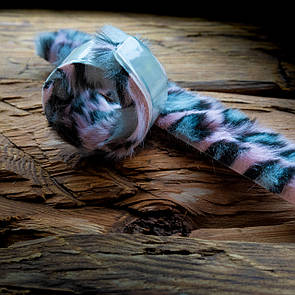 Стрічка-світловідбивач SoftReflector Ремінець. Пухнастий леопард. Рожевий