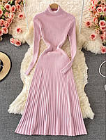 Плиссированное платье миди с расклешенной юбкой из машинной вязки (р. 42-46) 79035410