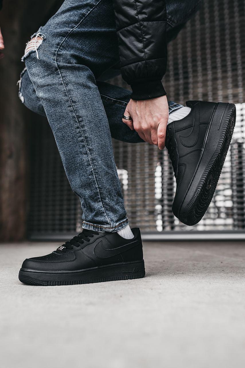Nike air force 1 all black on feet 2025