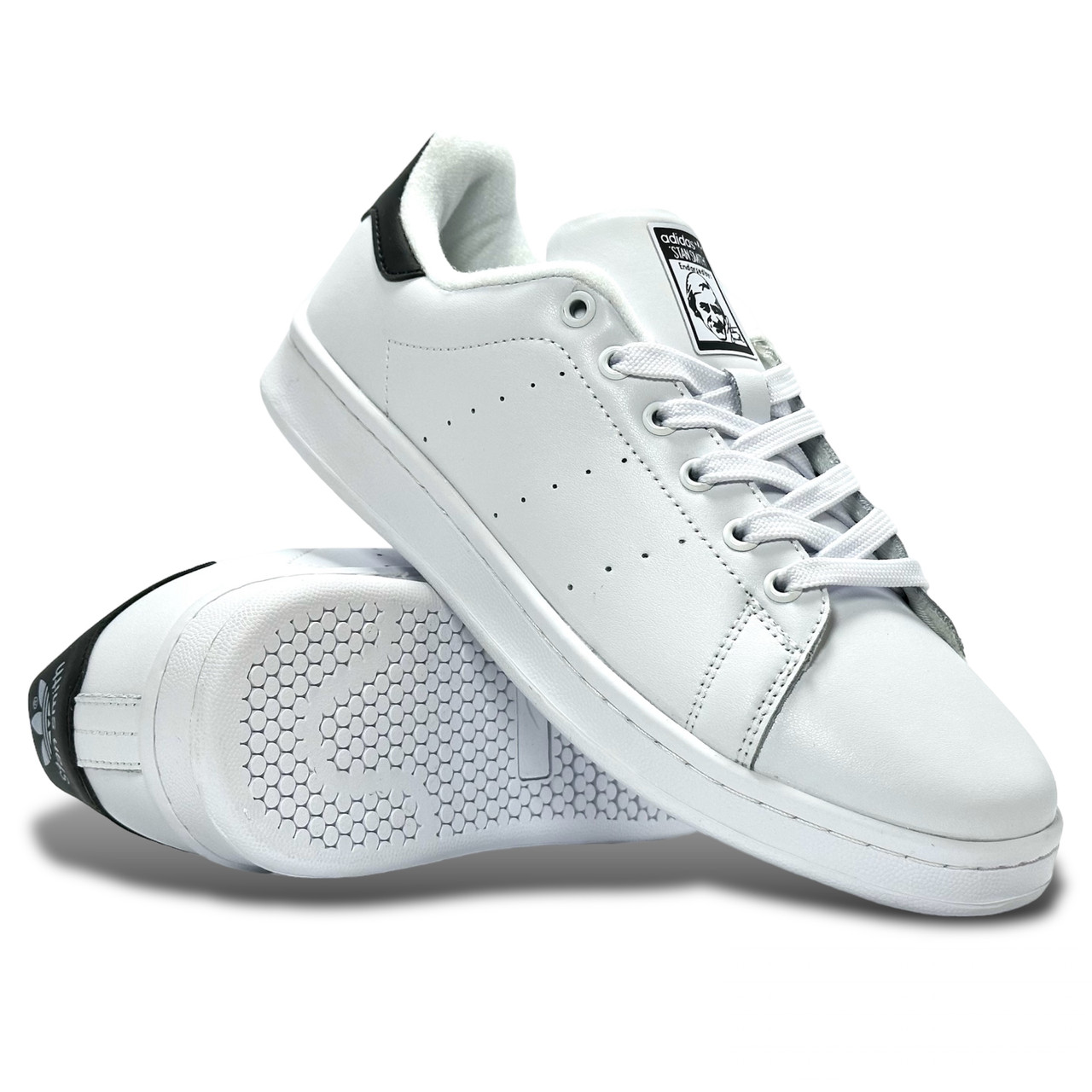 Жіночі кросівки Adidas весняні шкіряні білі весняні демісезонні