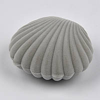 Футляр мушля сіра оксамит для ювелірних виробів під кільце, сережки, кулони та ланцюжки розмір 5,5Х6Х3,5 см