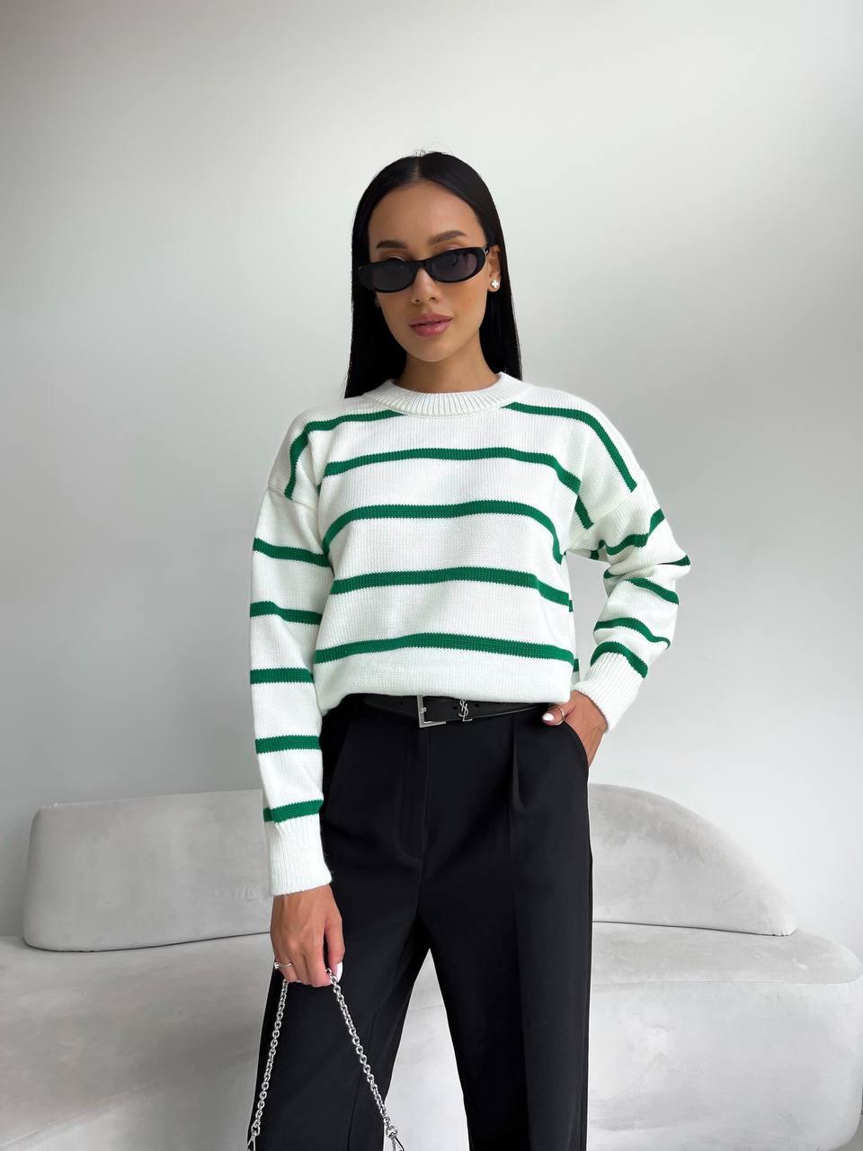 В'язаний светр жіночий у смужку зі спущеним плечем (р. 42-46) 4043241, фото 1