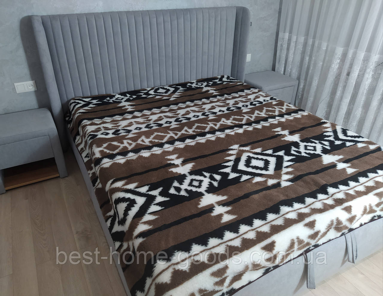 Ковдра з овечої вовни, розмір 149 см * 1.99 см.