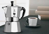 Гейзерная кофеварка Bialetti Moka Express на 3 чашки, 150 мл, алюминий для плиты