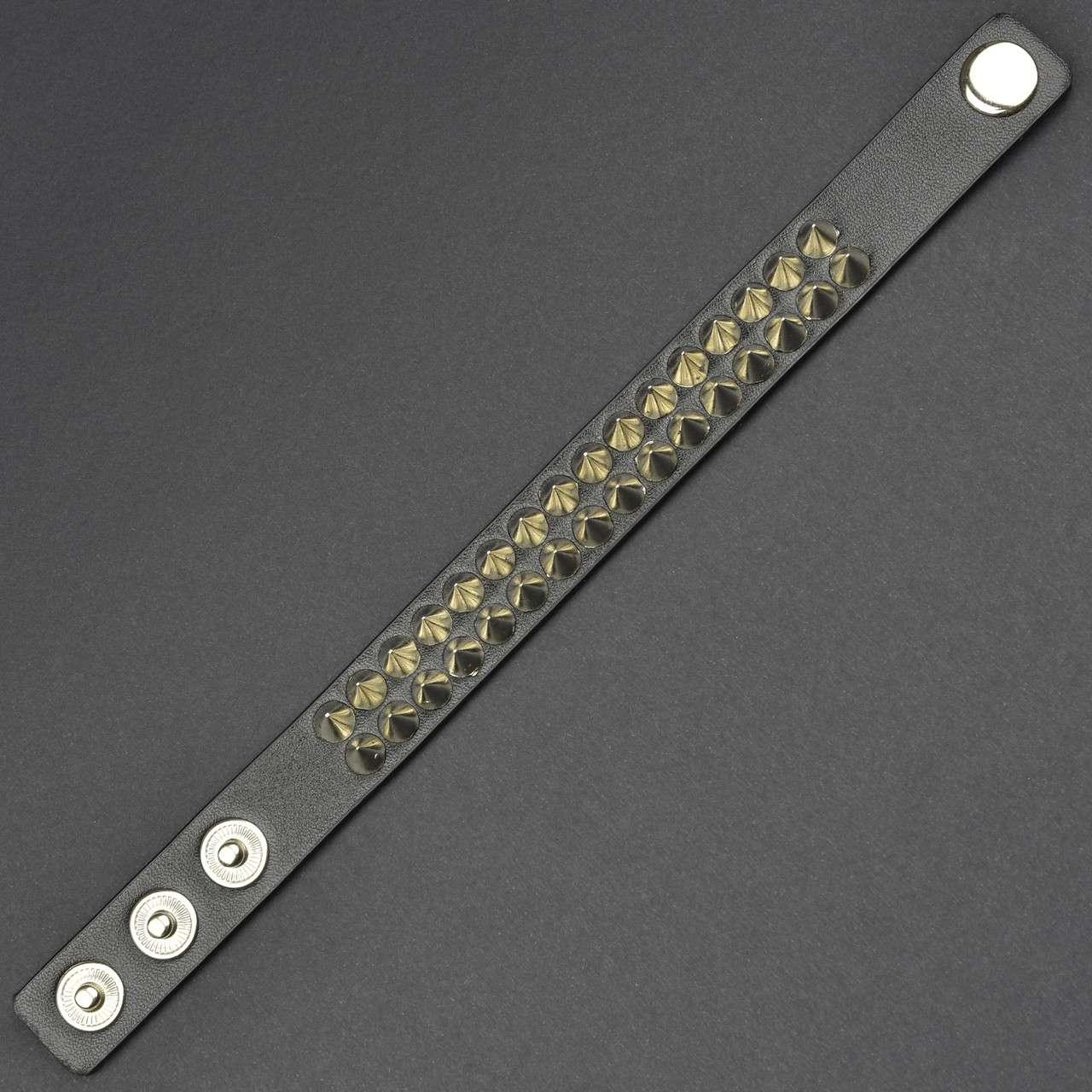 Чоловічий браслет чорний екошкіра зі сріблястими шипами на заклепці Stainless Steel довжина 22 см ширина 17 мм