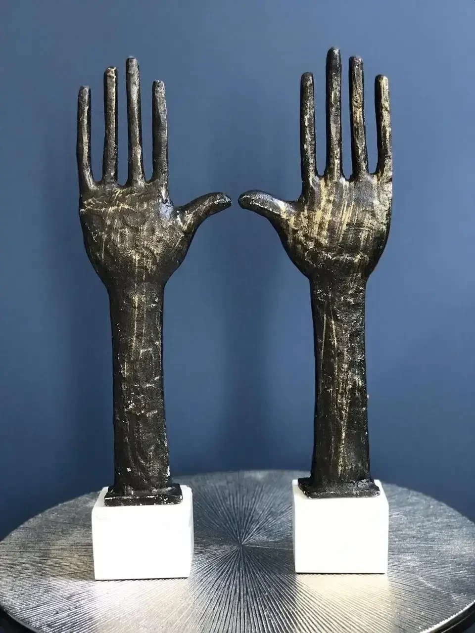 Сувенір «Руки на підставці» 49х23х8 см