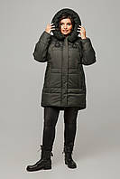 Темна зимова жіноча куртка у великому розмірі