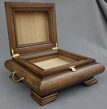 Ковчег їх вільхи для зберігання Святих мощей