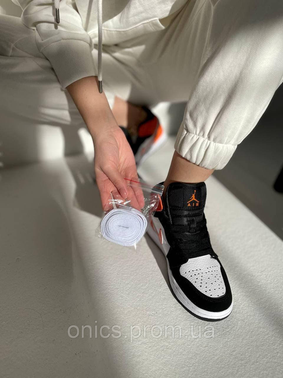Nike Air Jordan 1 Retro Mid Black Orange White хорошее качество кроссовки и кеды хорошее качество Размер 41 - фото 1 - id-p1946617540
