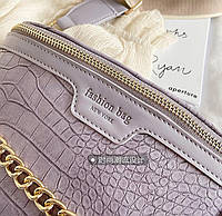 Женская сумка слинг змеиная, Бананка сумка для девушки, мини сумочка на грудь под рептилию Фиолетовый хорошее