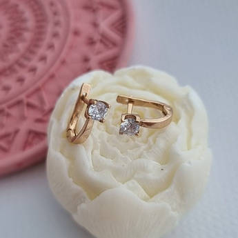 Сережки золоті маленькі класичні з білими фіанітами англійська застібка