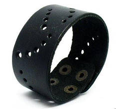 Широкий чоловічий браслет-манжета із натуральної шкіри декорований перфорацією