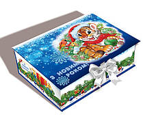Упаковка святкова новорічна з картону Санта з подарунками, до 1кг, від 1 ящика