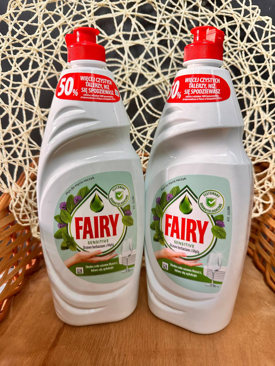 Средство для мытья посуды Fairy 750 ml Моющее средство для посуды с чайным деревом и мятой Товары для дома - фото 1 - id-p1947385639