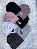 Всесезонні шапки з логотипом Adidas , дуже багато кольорів шапки