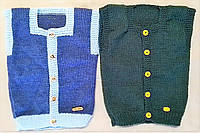 Детская теплая вязанная жилетка ручной работы для мальчика на 9 - 12 месяцев, рост 74 - 80 см